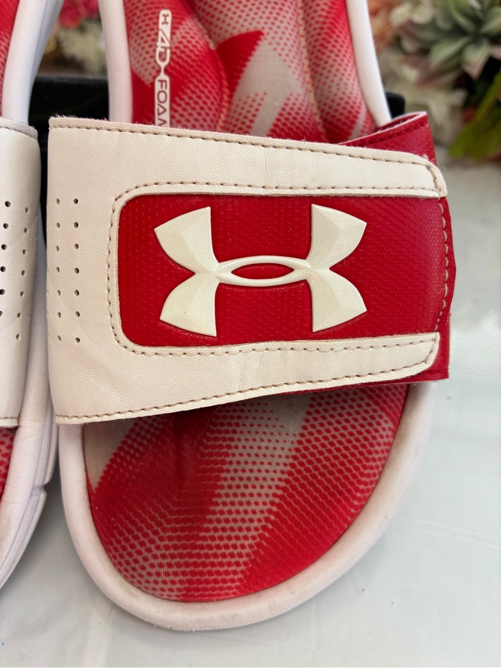 Under Armour Women’s Ignite VIII 4D Foam Red White Adjustable Slide Sandals - Picture 12 of 16